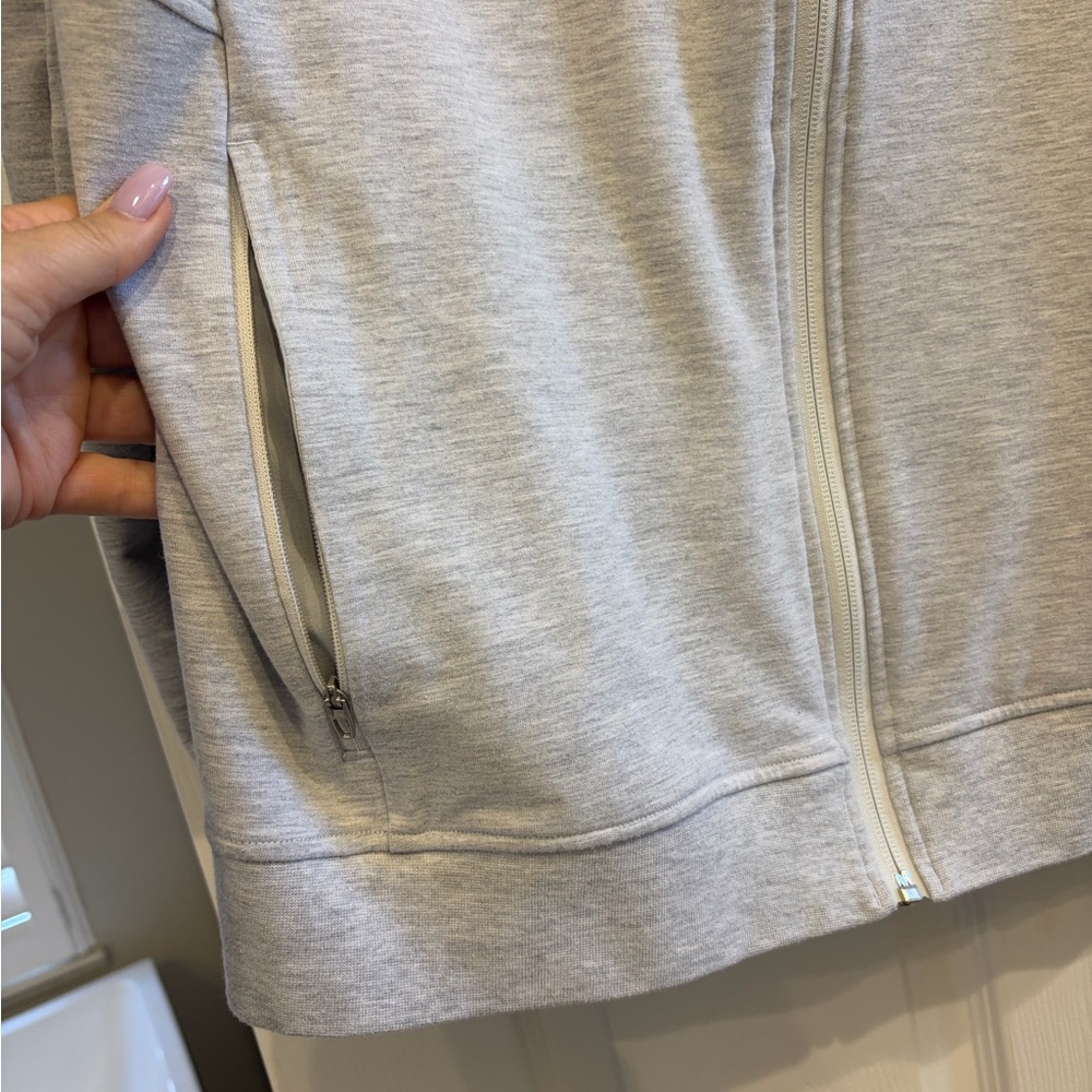 Lululemon Zip Up - Picture 2 of 5
